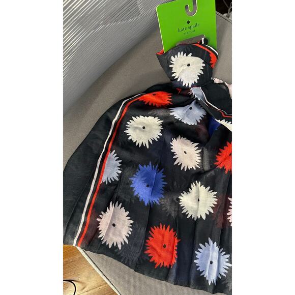 Kate Spade New York Pop Flower Oblong Scarf NEW - Picture 3 of 5